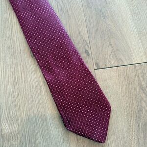Calvin Klein Tie, 100% Silk. Red and Grey Dots